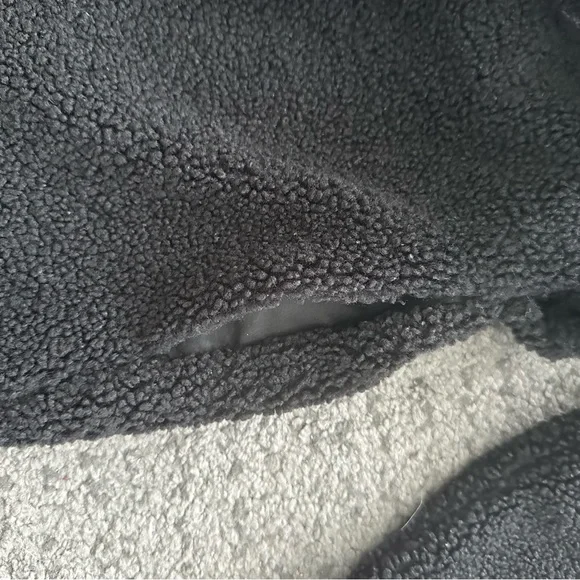 Uniqlo U Sherpa jacket with belt - Picture 14 of 14